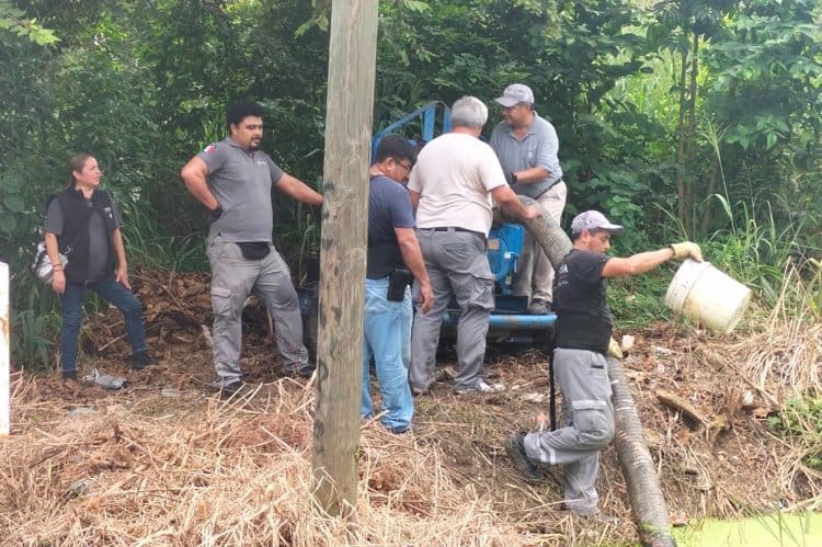 Instala gobierno de Centro bomba para desalojar agua estancada en Anacleto Canabal