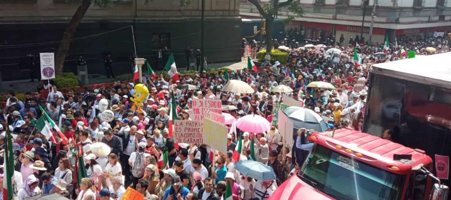 Previo a debate, integrantes del Poder Judicial se manifiestan frente a la SCJN contra reformas constitucionales