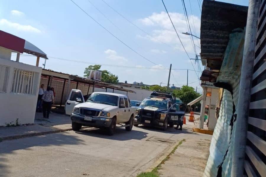 Continúan movilizaciones policiacas en Centro; habría 2  detenidos y 1 herido