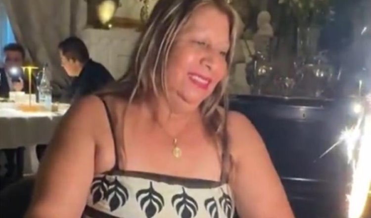 Luis Miguel provoca momento incómodo al aparecer en video de cumpleañera, en restaurante de Mérida