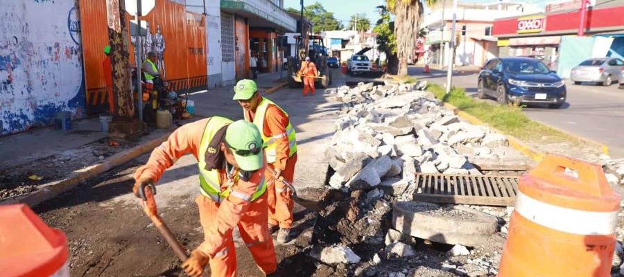 Inicia programa permanente de bacheo, reparación de hundimientos y socavones en Centro