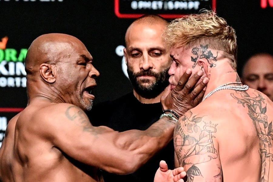Mike Tyson abofetea a Jake Paul en el día de pesaje previo a su pelea
