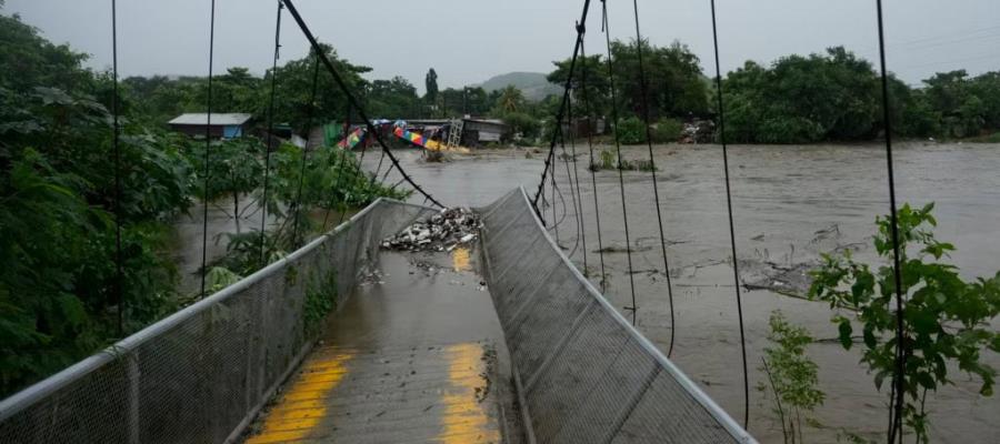 Tormenta tropical “Sara” comienza a causar estragos en Honduras