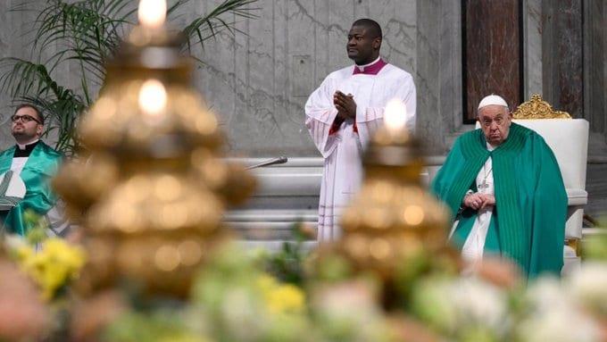 “Por favor, no se olviden de los pobres”, pide Papa a Iglesia y Estados