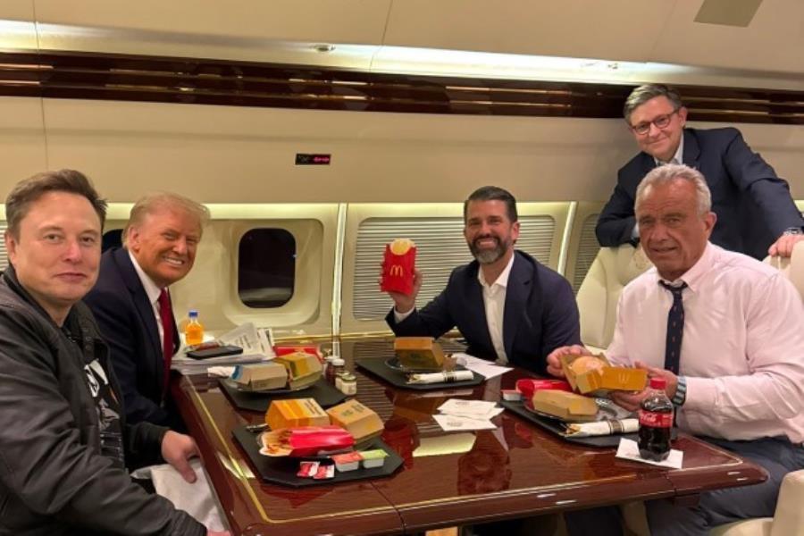 Los Trump, junto a Kennedy y Musk, “promocionan” hamburguesas