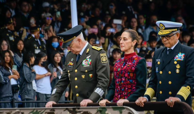 Encabeza Sheinbaum su primer desfile cívico militar del 20 de noviembre