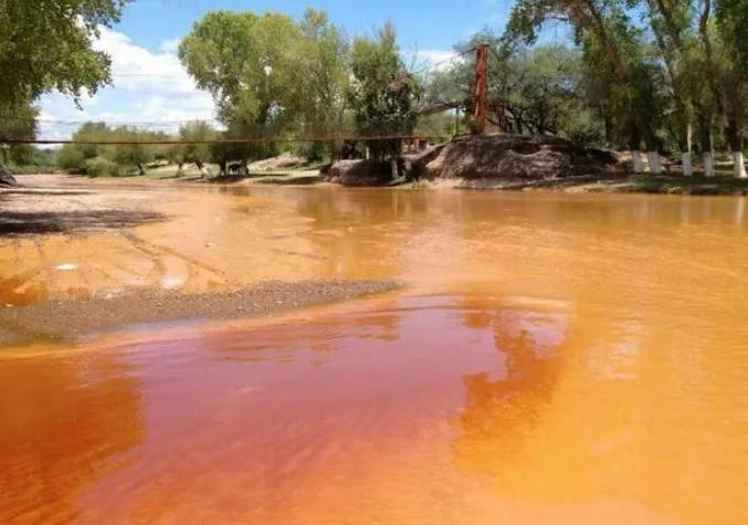 Afectados temen “carpetazo” por derrame tóxico en el río Sonora