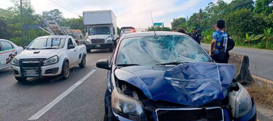 Vehículo embiste a motociclistas en la Villahermosa-Frontera