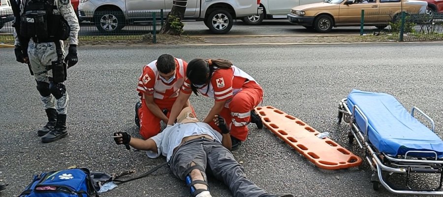 Motociclistas sufren accidente en Tabasco 2000