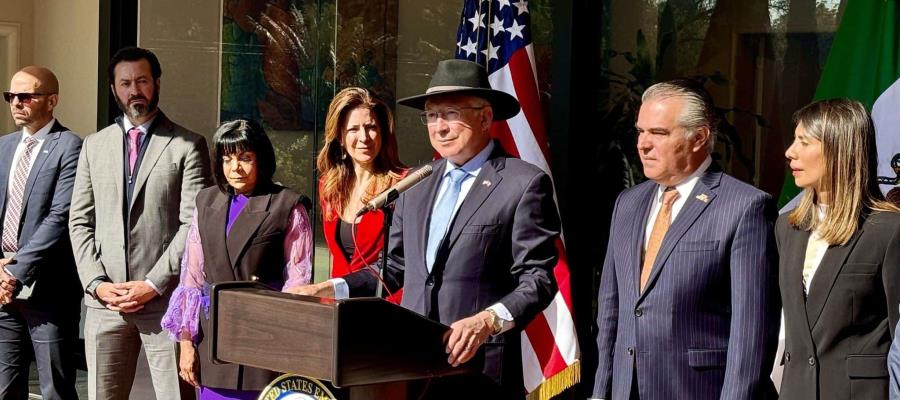 Ken Salazar ve riesgo en relación de EE. UU. y México por amenazas arancelarias