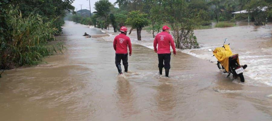 Lluvias rompen bordo en la Villahermosa-Teapa y afecta viviendas Lluvias rompen bordo en la Villahermosa-Teapa y afecta viviendas