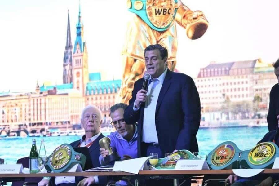 Mauricio Sulaimán se dice contento por el gran año que ha tenido el boxeo mundial