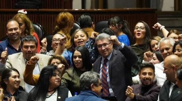 Se les incluyó sin consultarlos, aseguran algunos diputados en carta de apoyo a Monreal