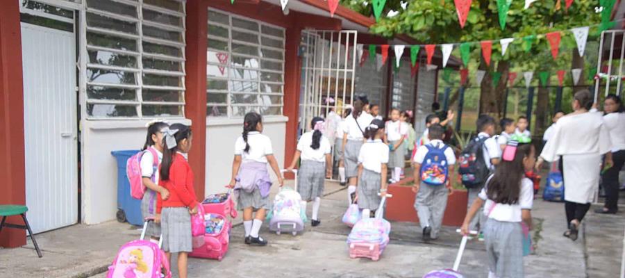 Regresarán 280 mil alumnos de educación básica a clases este 9 de enero: Setab