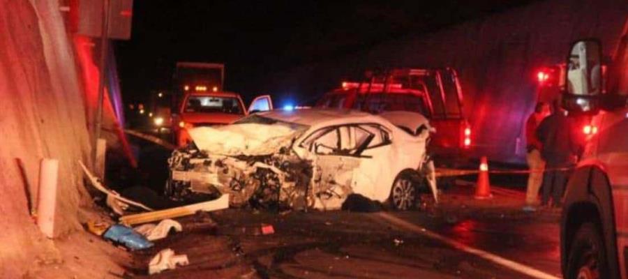 Mueren 5 integrantes de una familia en accidente vehicular en Tlaxcala