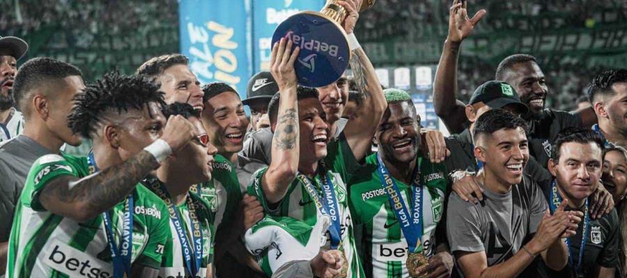 Efraín Juárez gana doblete en Colombia con el Atlético Nacional