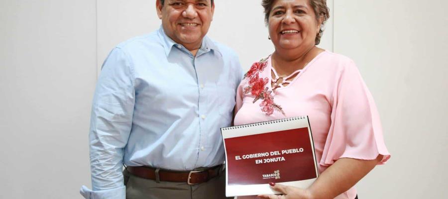 Continúa entrega de cartera de programas y obras a implementar en municipios de Tabasco