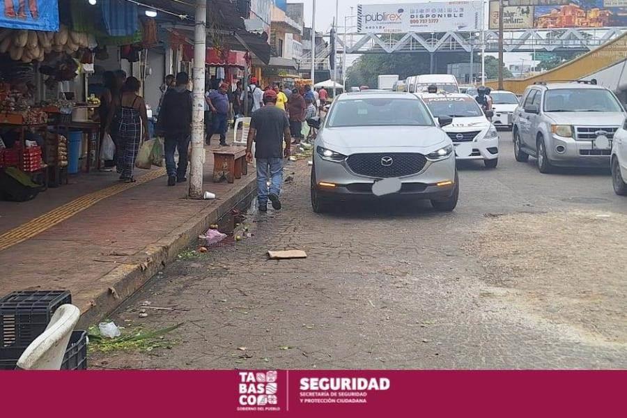 Exhorta SSPC Tabasco a no estacionarse en doble fila en el tianguis Jesús Taracena