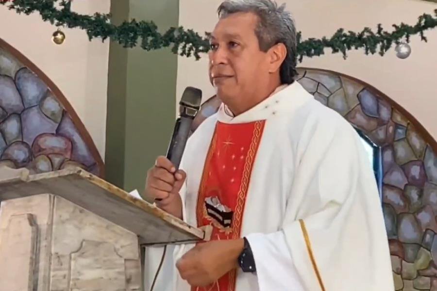 “Si te toca el niño en la rosca de reyes es bendición”, dice Padre Camacho al explicar su significado