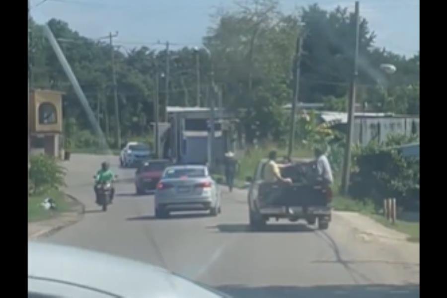 Sujeto con machete en mano persigue a tránsito en Macuspana para agredirlo