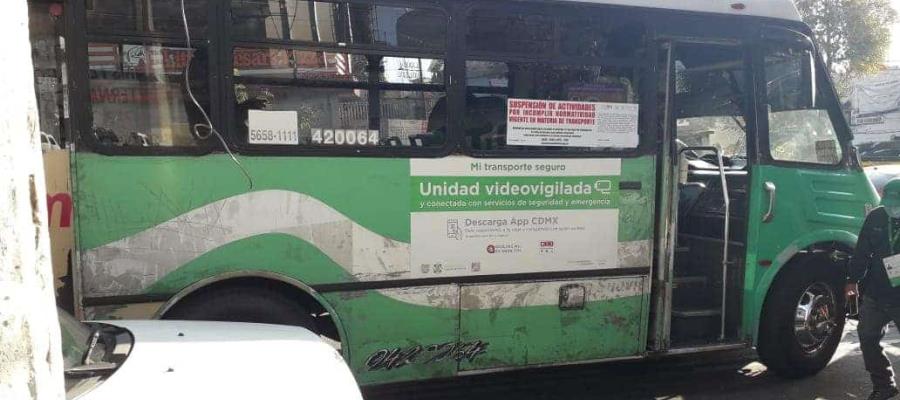 Microbusero atropella a mujer embarazada y 2 niños en CDMX