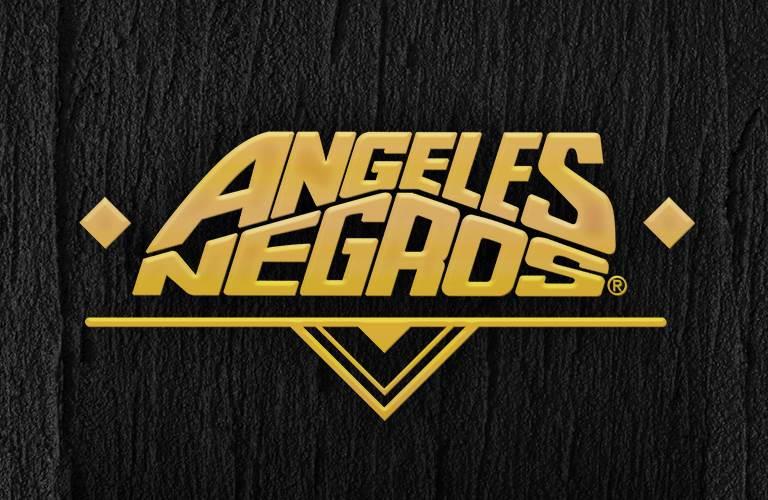 Los Ángeles Negros y Los Terrícolas en febrero en el Esperanza Iris