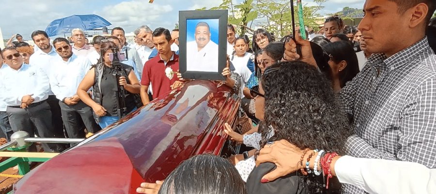 Pide familia recordar a Alejandro Gallegos con el profesionalismo y la honradez que inculcó