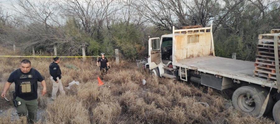 4 muertos, entre ellos 2 menores, saldo de choque entre camión de carga y auto en NL