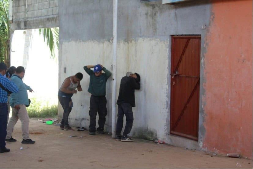 Liberan a persona secuestrada y hallan fosa clandestina con dos cuerpos en San Carlos, Macuspana