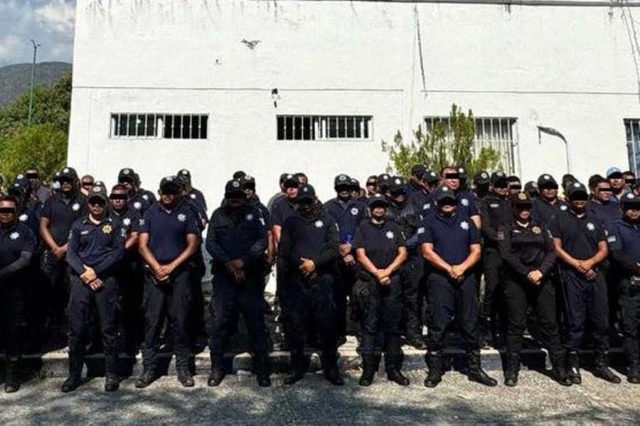 Detienen a 98 personas que fungían como policías municipales en Tonalá