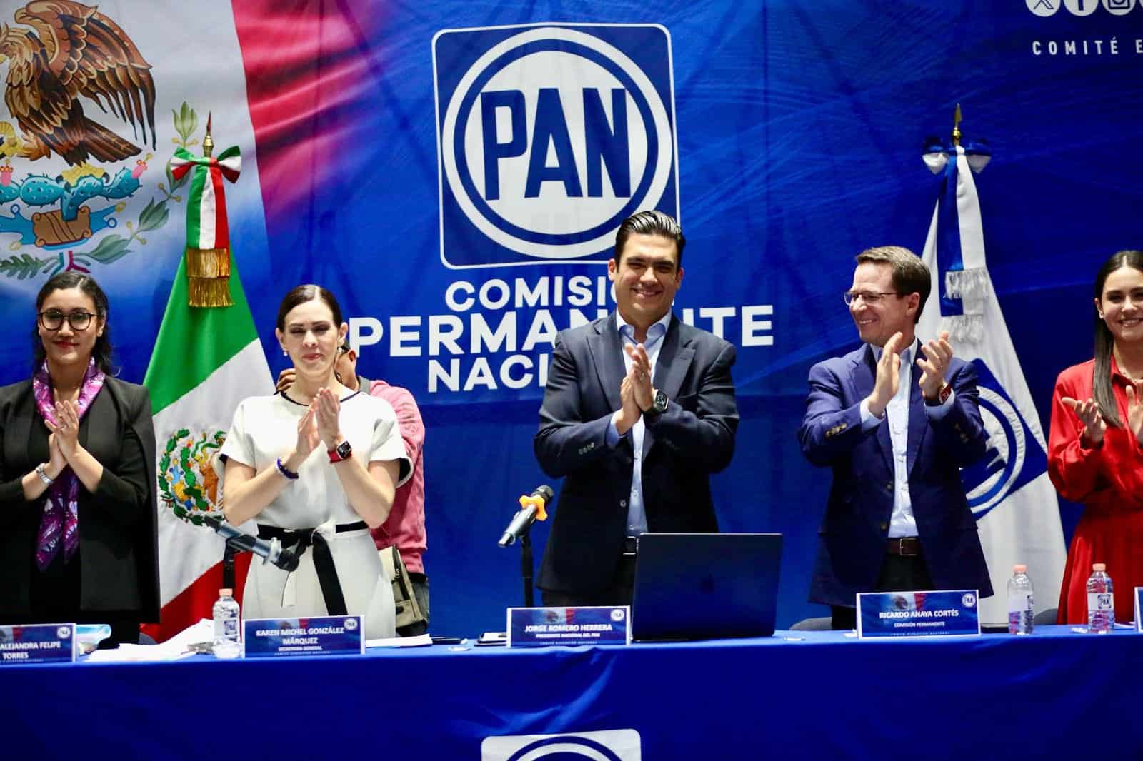 Las MiPymes enfrentan mayores obstáculos para participar en las cadenas de exportación, señala Economía