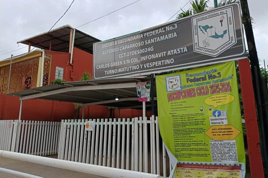 Precandidatos a la Presidencia desean feliz Navidad