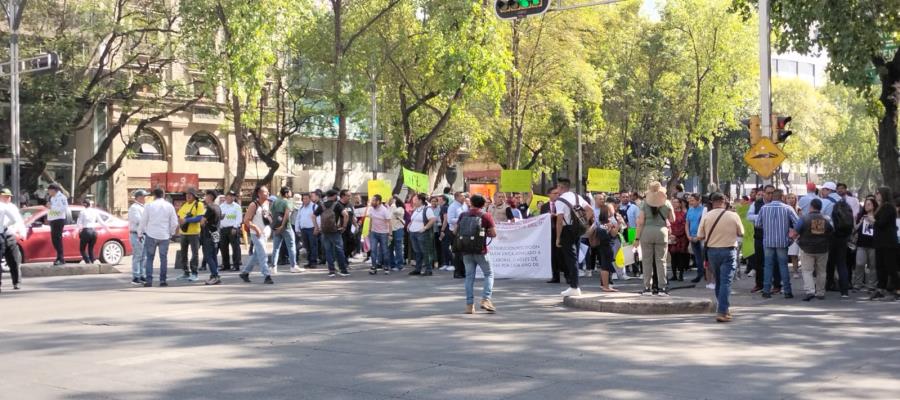 ¡Ley censura, segura dictadura!: protestan a fuera del Senado contra Ley de Telecomunicaciones ¡Ley censura, segura dictadura!: protestan a fuera del Senado contra Ley de Telecomunicaciones