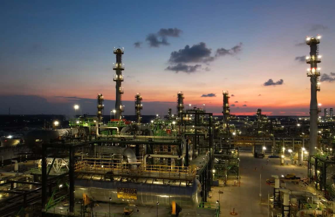 Refinería de Dos Bocas opera con normalidad: Sheinbaum
