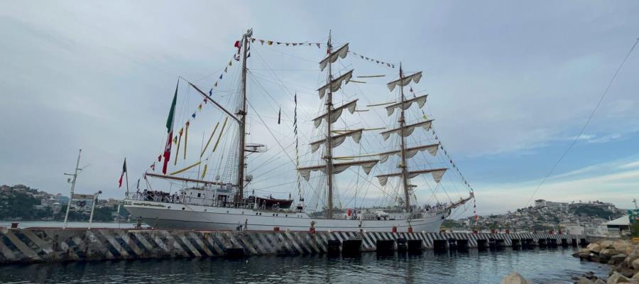 Trasladan buque Cuauhtémoc a astillero de Brooklyn para su evaluación y reparación Trasladan buque Cuauhtémoc a astillero de Brooklyn para su evaluación y reparación