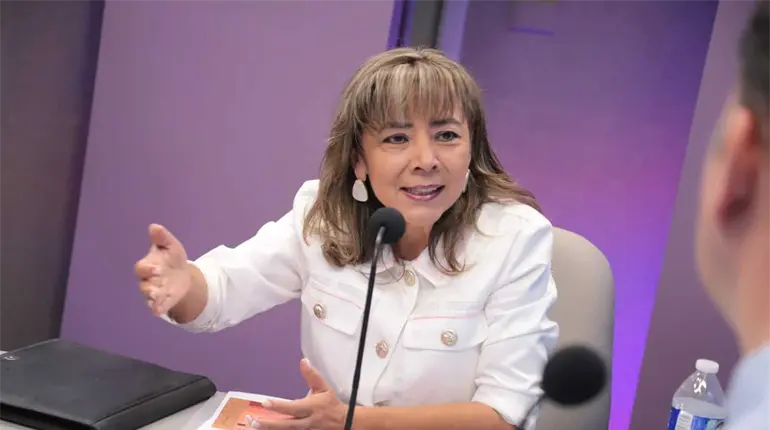 Acusa Lorena Beaurregard a líderes empresariales de “cómplices y traidores” a sus sectores