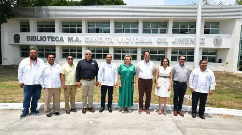 Reconoce UJAT trayectoria de Candita Gil y nombra biblioteca en su honor