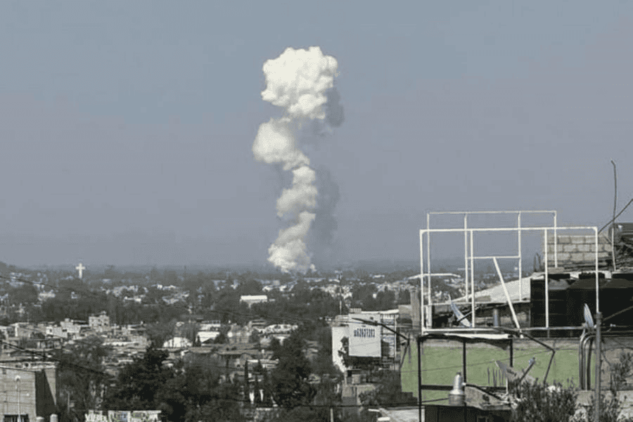 Se registran 7 explosiones en polvorines de Tultepec, Edomex