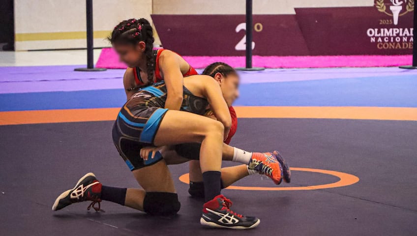 Gladiadoras tabasqueñas ganan bronce en luchas asociadas en la Olimpiada Nacional