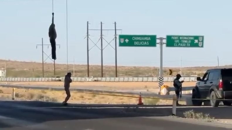 Amanecen dos cuerpos en puente de Ciudad Juárez, Chihuahua