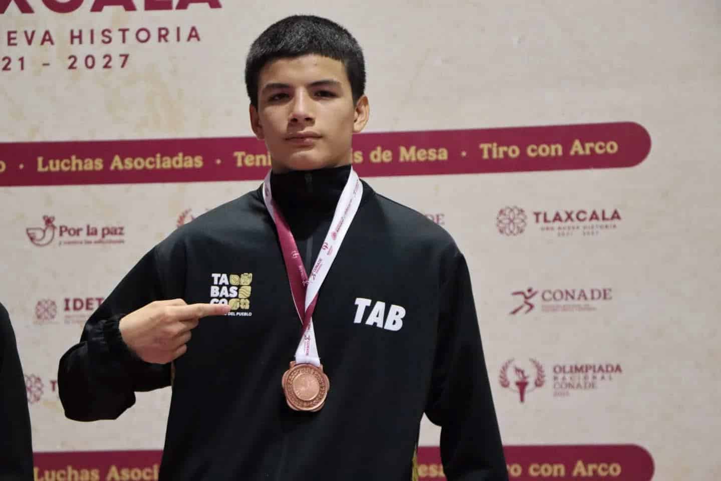 Tabasco gana medalla de bronce en Luchas Asociadas y Karate en la Olimpiada Nacional
