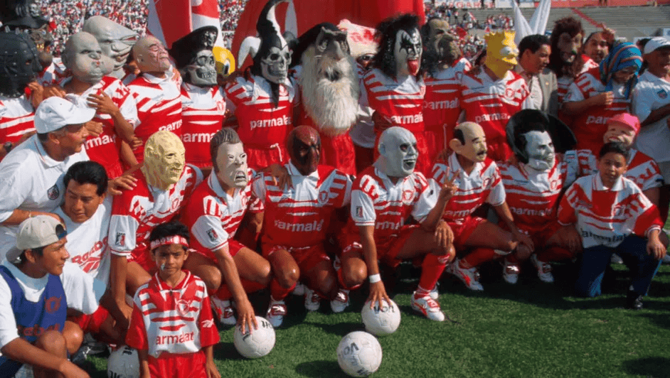 Toros Neza y Reebok lanzan emblemático jersey de los años 90