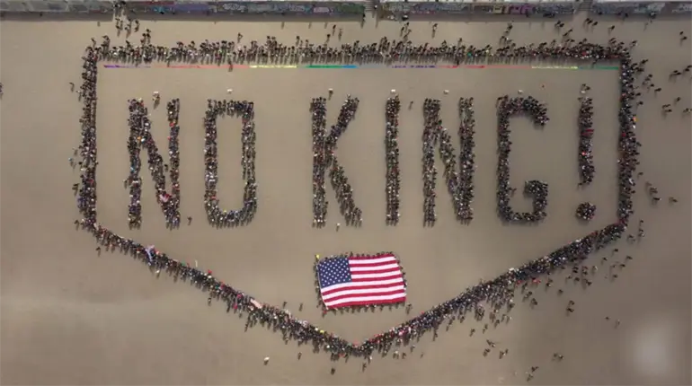 Miles salen a las calles en EE. UU. a protestar contra gobierno de Trump