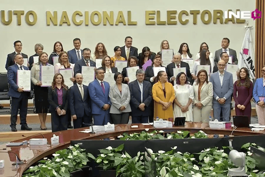 INE valida elección del Tribunal de Disciplina Judicial; magistrados reciben constancia de ganadores