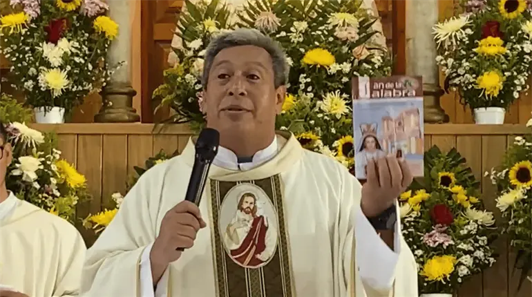 Virgen de la Asunción y santuario de Cupilco son portada del misal: Padre Tiktokero