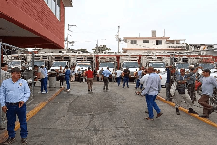 De nuevo trabajadores de limpia paralizan servicio de recolección; argumentan incumplimiento de acuerdos