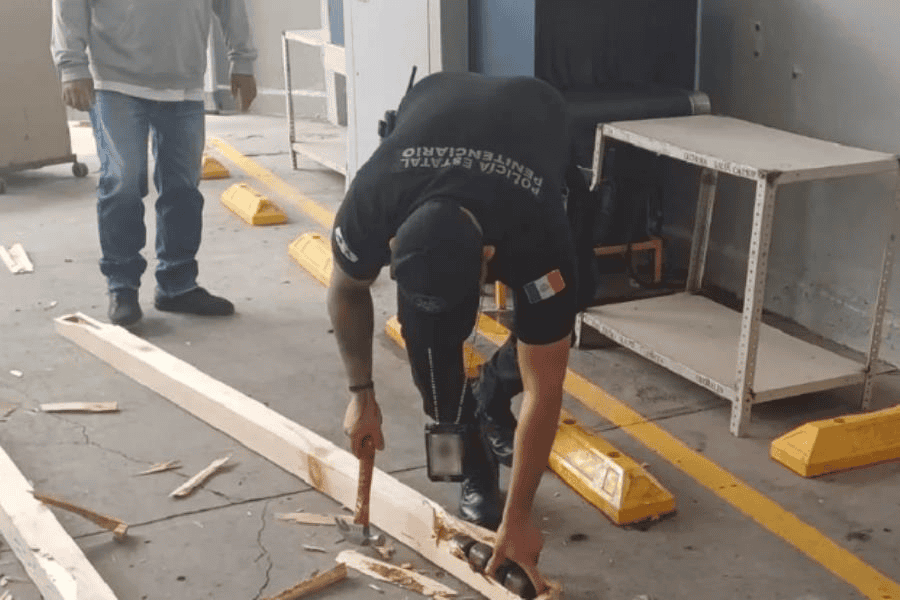 Aseguran en penal de Celaya droga que sería ingresada oculta en estructuras de madera
