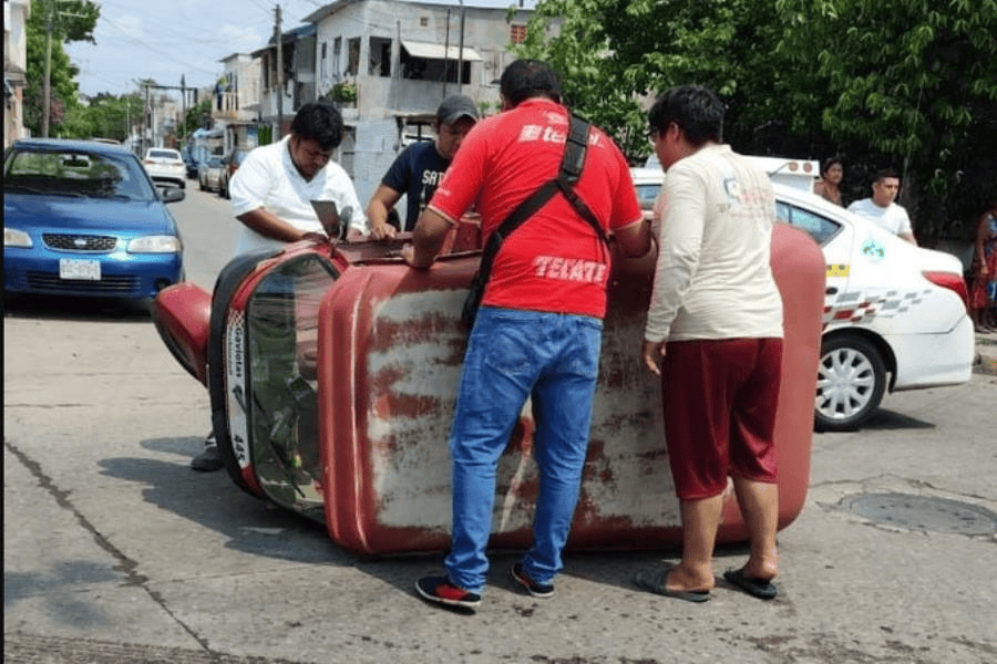 Vuelca pochi en Gaviotas Sur