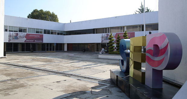 Vinculan a proceso a funcionario de Puebla por abuso de autoridad contra periodista