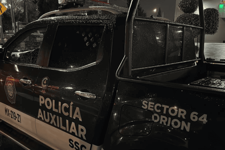Disparan en 9 ocasiones contra vehículo del jefe de la Policía Auxiliar de la alcaldía Cuauhtémoc, CDMX